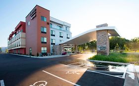 Fairfield Inn & Suites By Marriott Detroit Lakes